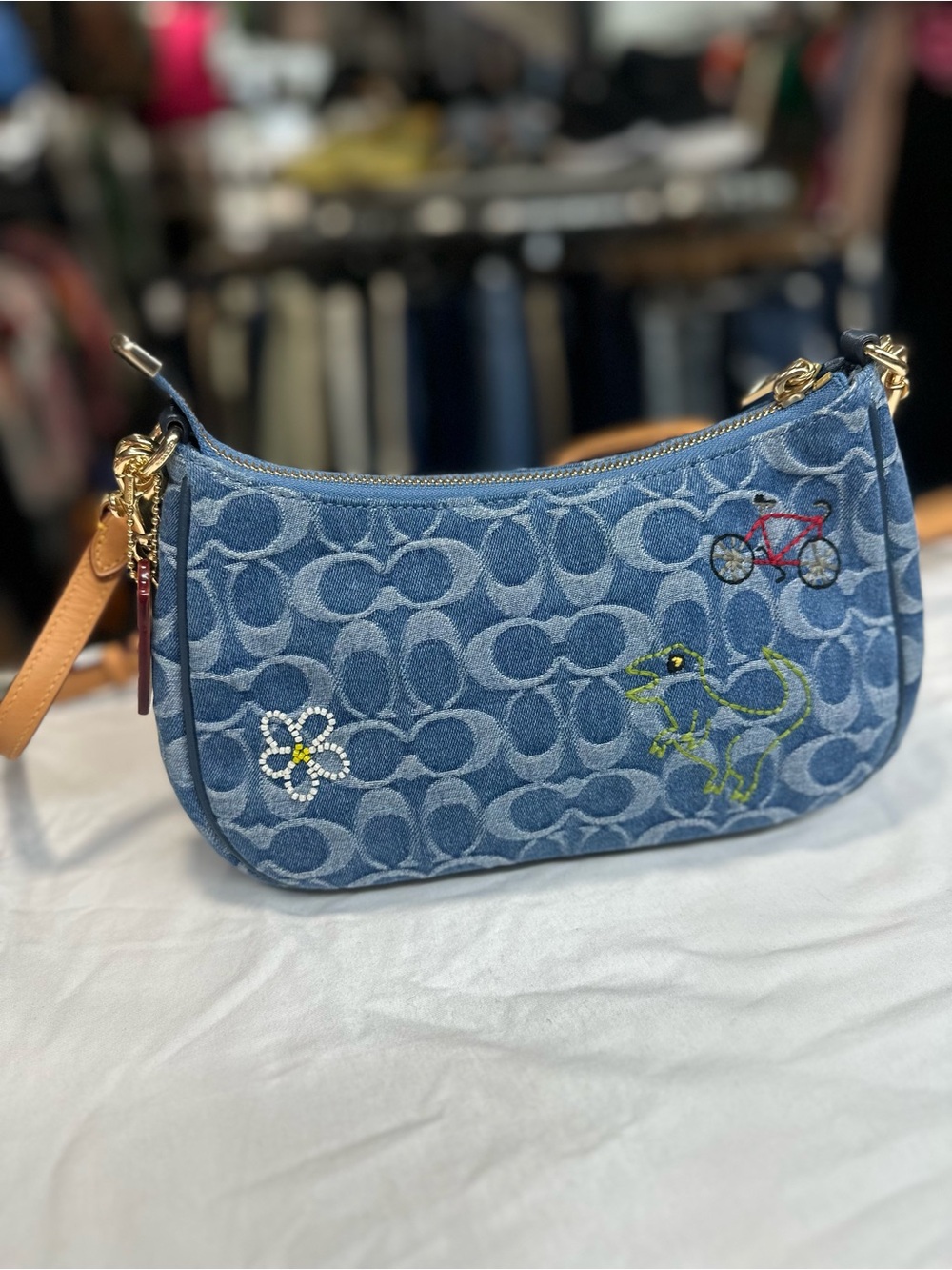Coach Teri Embroidered Denim Shoulder Bag. New no tag - Picture 4 of 6